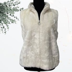 🔥 ANN TAYLOR LOFT Faux Fur Vest size M full zipper- pockets